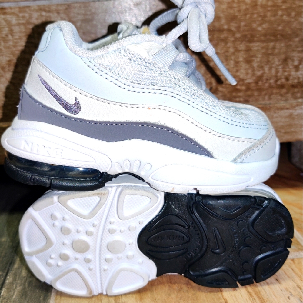 Nike Air Max 'Platinum Gunsmoke' Toddler size 5C
